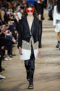 Louis Vuitton y los vampiros que viajan en el tiempo