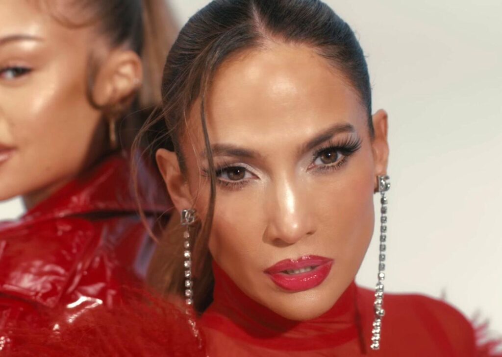 FOPE anuncia brillante colaboración con JLO